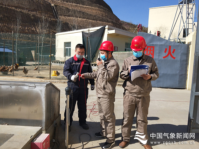 陜西省米脂縣氣象局對易燃易爆場所防雷安全檢查現場